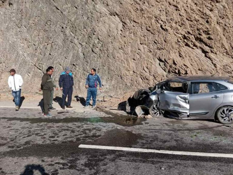 उत्तराखंड में तीन वाहन दुर्घटनाग्रस्त; हादसों में 02 की मौत, 08 लोग घायल