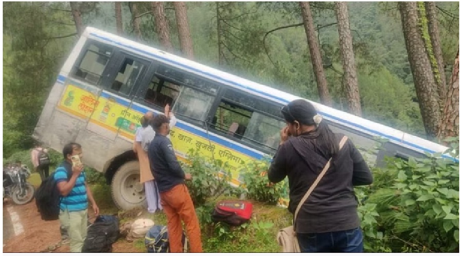 raodways-bus-accident.jpg